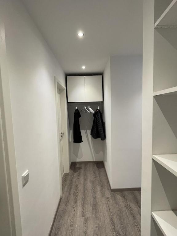 Exklusive Wohnung Zentral Mit Grossem Balkon ลอสไฮม์ ภายนอก รูปภาพ